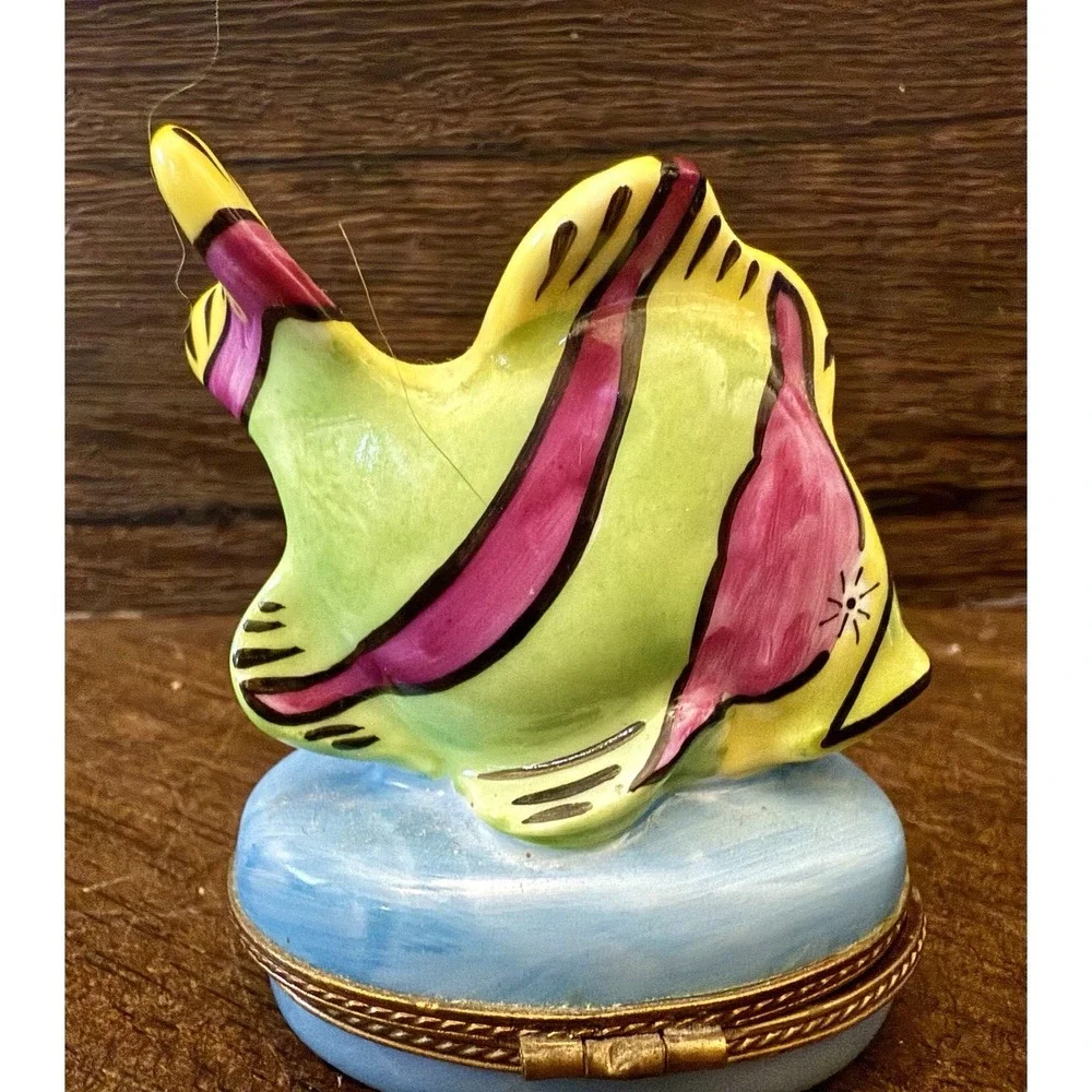 Limoges France Tropical Angel Fish Trinket Box LS Peint Main Hinged Handpainted